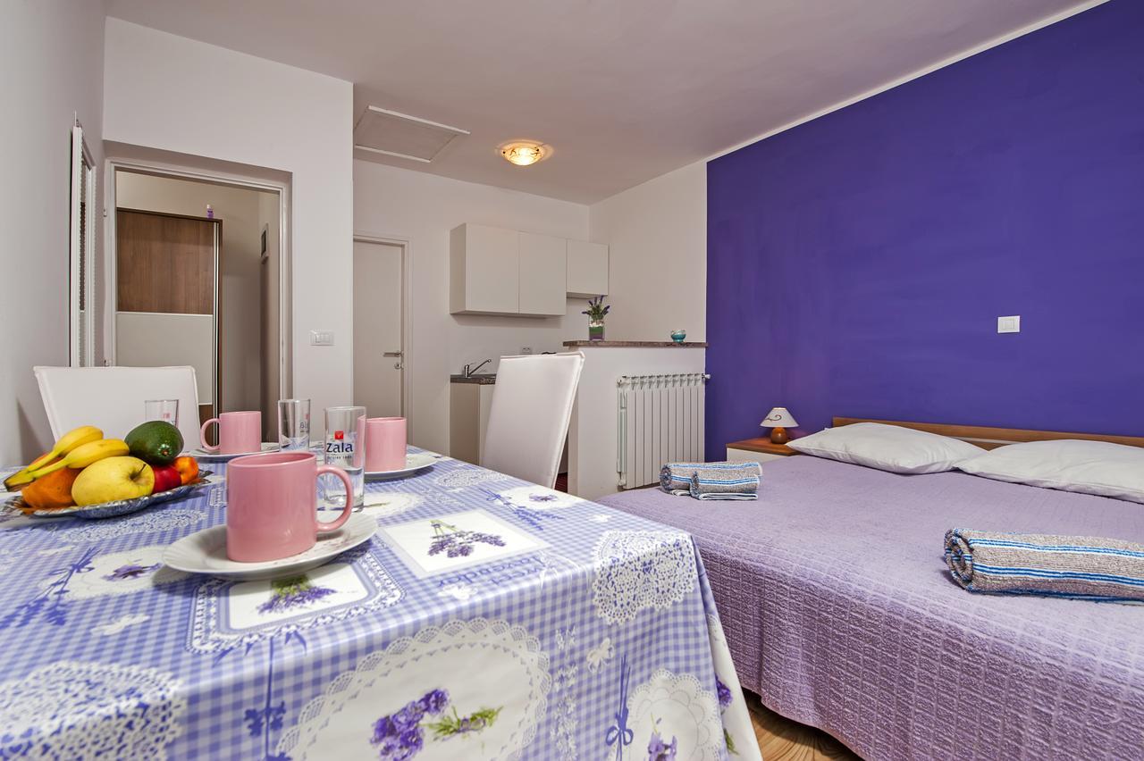 Apartment Roko *