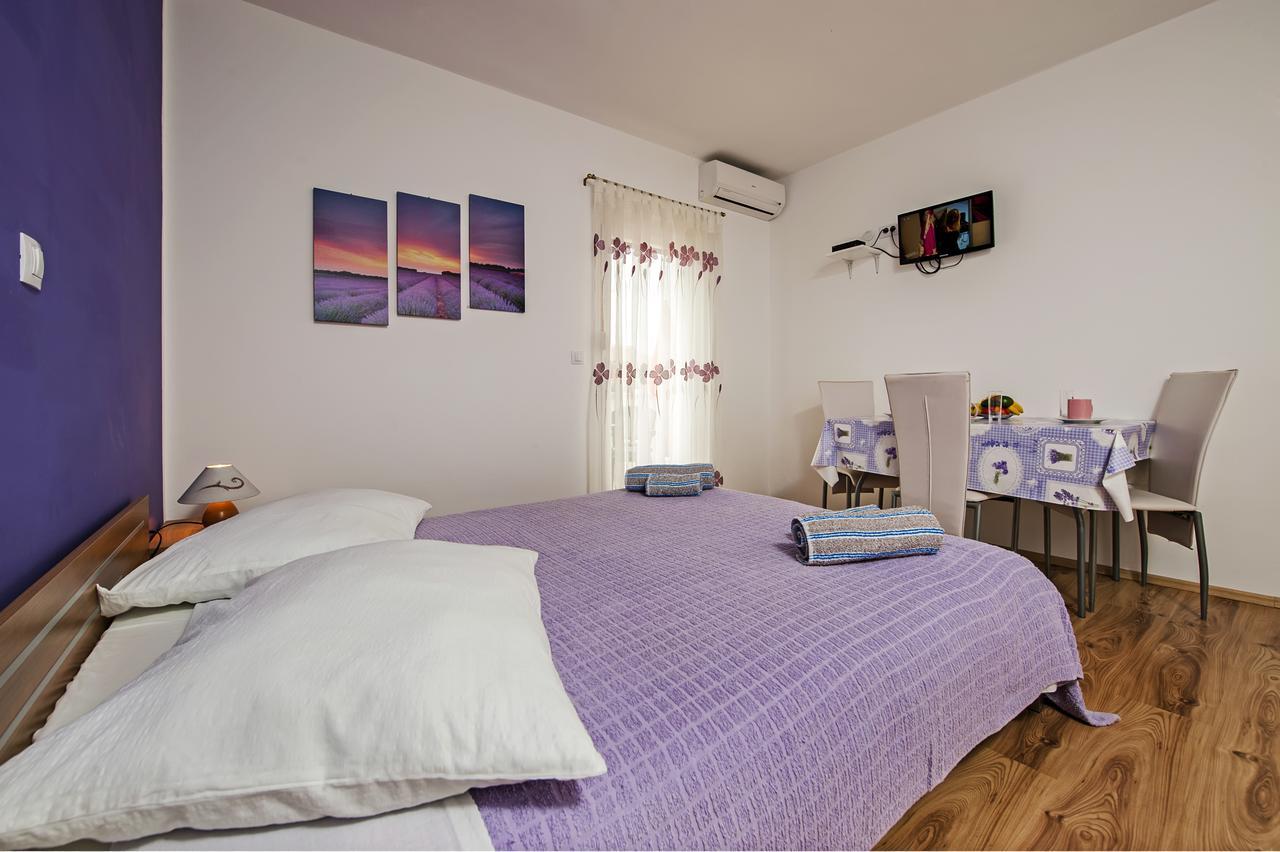 Apartment Roko *